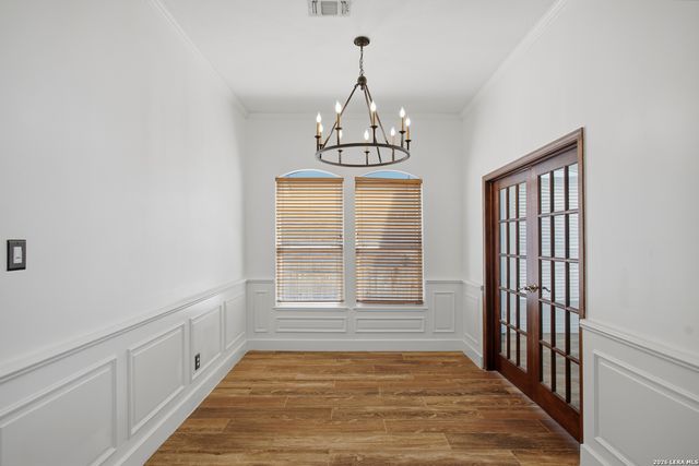 6127 OAKWOOD TRL, San Antonio, TX 78249