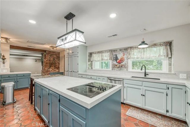 3389 E Olive, Merced, CA 95340
