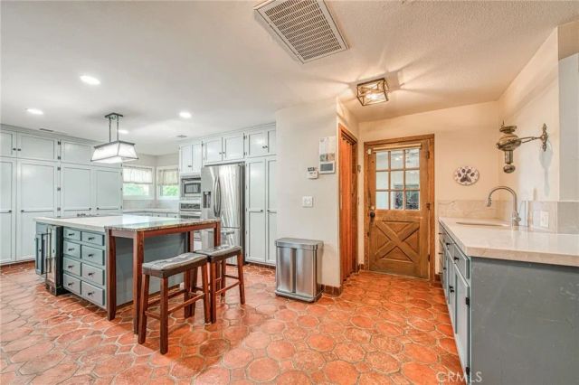 3389 E Olive, Merced, CA 95340