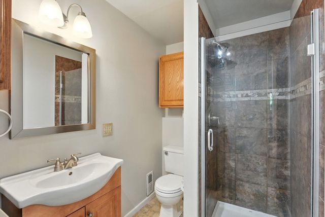 535 E Kedlin Ave, Spokane, WA 99218