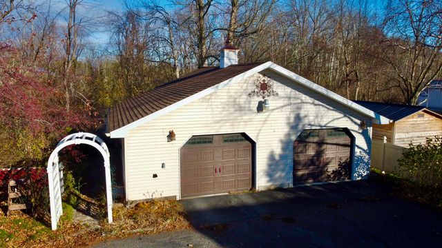 9454 US-9, Chazy, NY 12921