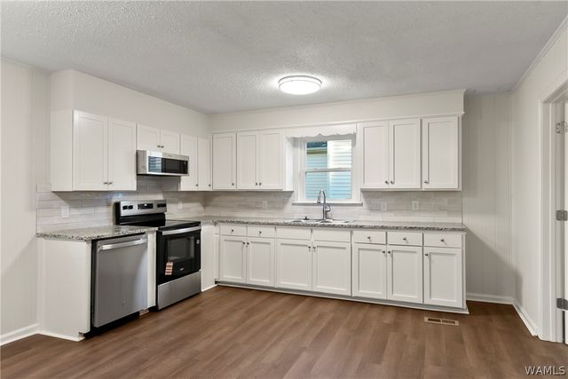 1432 20th E, Tuscaloosa, AL 35404