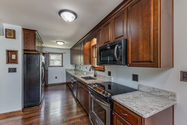 120 Vine 120 Vine, Ludlow Falls, OH 45339