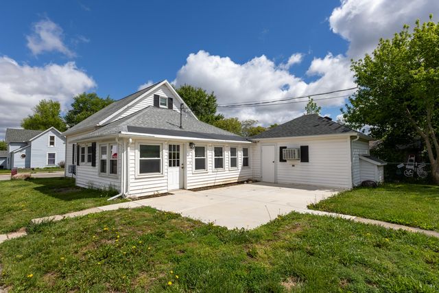 120 Vine 120 Vine, Ludlow Falls, OH 45339