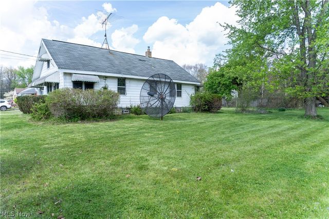 557 Sunshine Avenue, Youngstown, OH 44505