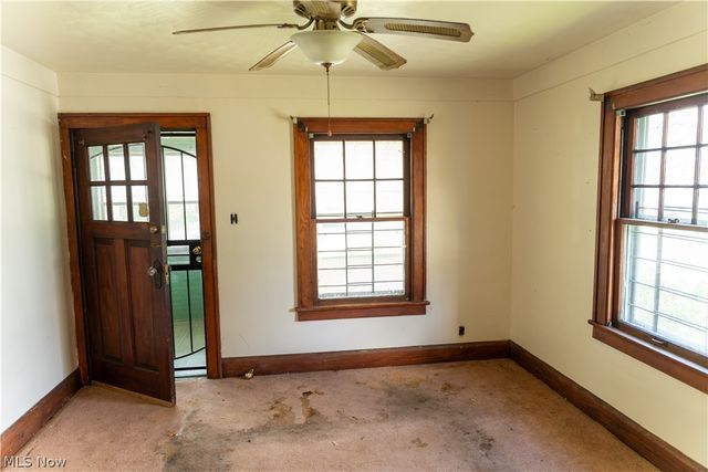 557 Sunshine Avenue, Youngstown, OH 44505