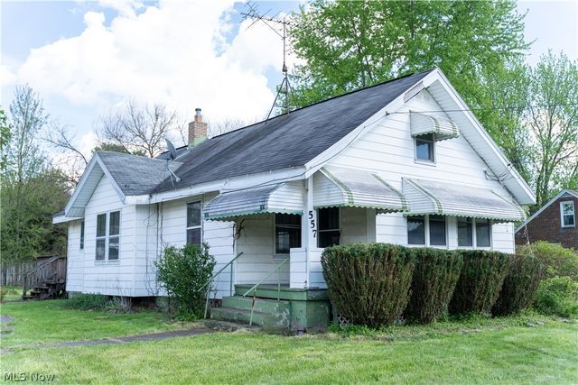 557 Sunshine Avenue, Youngstown, OH 44505