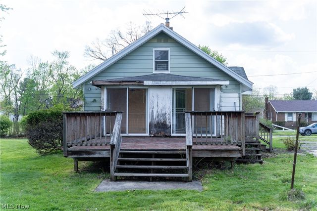 557 Sunshine Avenue, Youngstown, OH 44505