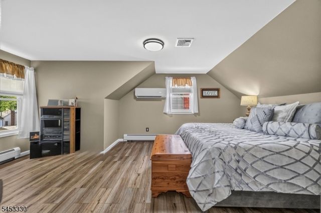 66 Redwood Ave, Wayne Twp., NJ 07470