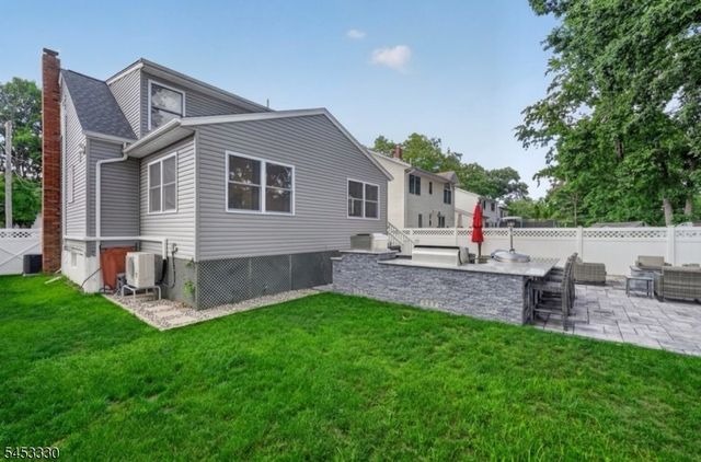 66 Redwood Ave, Wayne Twp., NJ 07470