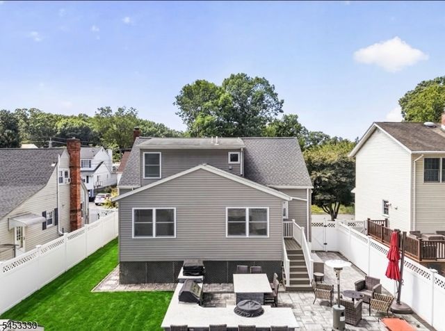 66 Redwood Ave, Wayne Twp., NJ 07470