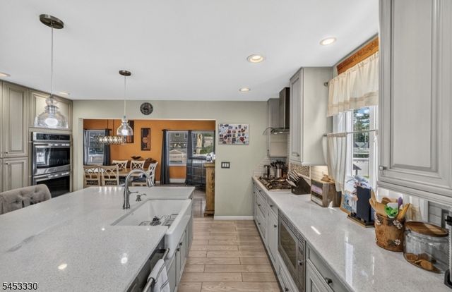 66 Redwood Ave, Wayne Twp., NJ 07470