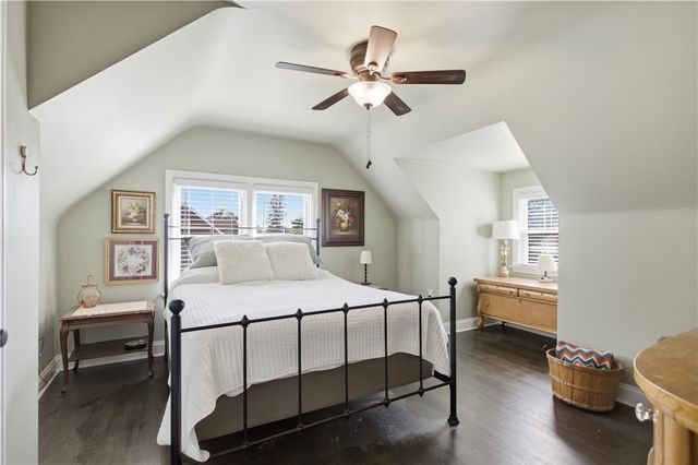 1784 Woodside Dr., Economy, PA 15003