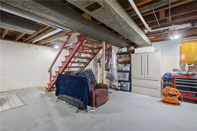1784 Woodside Dr., Economy, PA 15003