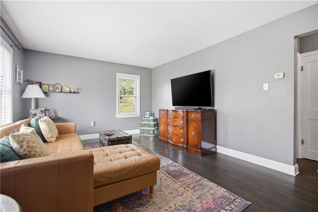1784 Woodside Dr., Economy, PA 15003