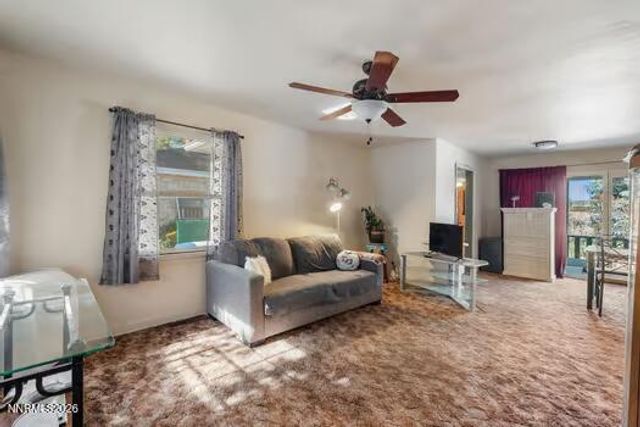 645 Stanford Way, Sparks, NV 89431