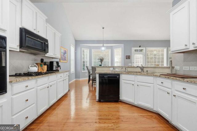 3352 Walnut Ridge, Atlanta, GA 30349