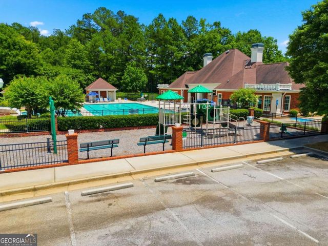 3352 Walnut Ridge, Atlanta, GA 30349