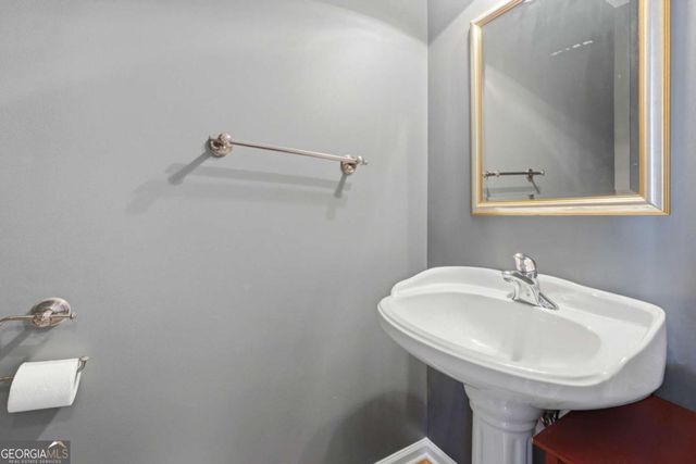 3352 Walnut Ridge, Atlanta, GA 30349