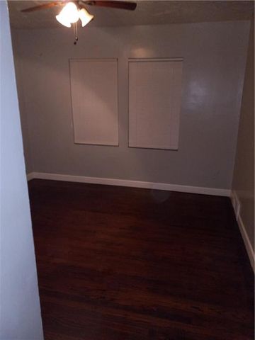 7736 Paseo Boulevard, Kansas City, MO 64131