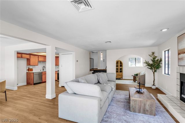 3924 Delos Drive, Las Vegas, NV 89103