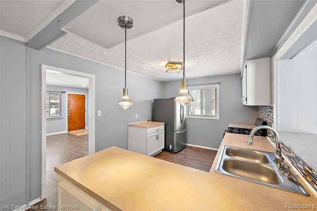 11216 Unity Drive, Warren, MI 48089