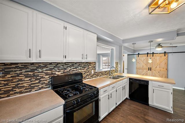 11216 Unity Drive, Warren, MI 48089