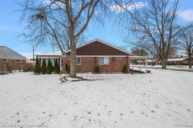 11216 Unity Drive, Warren, MI 48089