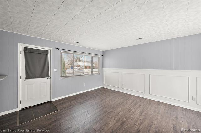 11216 Unity Drive, Warren, MI 48089