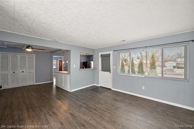 11216 Unity Drive, Warren, MI 48089