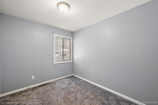 11216 Unity Drive, Warren, MI 48089