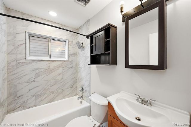 11216 Unity Drive, Warren, MI 48089