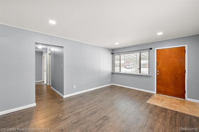 11216 Unity Drive, Warren, MI 48089