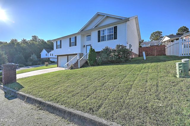 224 Stone Edge Circle, Kingsport, TN 37660