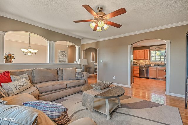 224 Stone Edge Circle, Kingsport, TN 37660