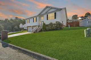 224 Stone Edge Circle, Kingsport, TN 37660