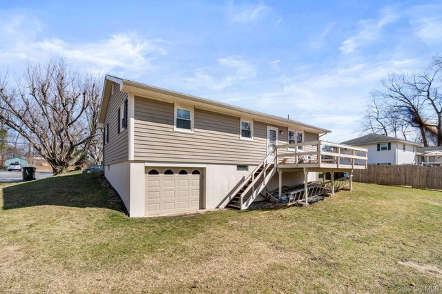 48 Loch Lomond Lane, Middletown, NY 10941