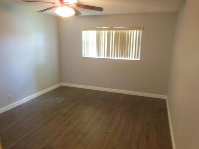 105 Lake Helen Drive, West Palm Beach, FL 33411