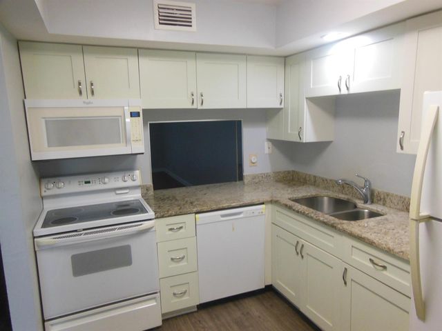 105 Lake Helen Drive, West Palm Beach, FL 33411