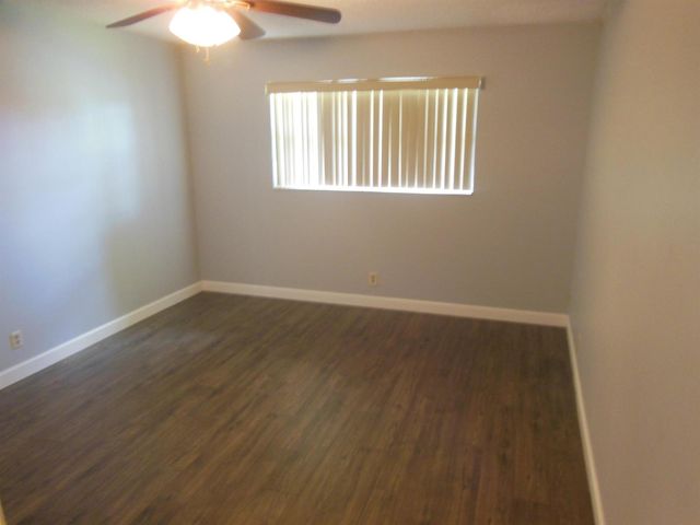 105 Lake Helen Drive, West Palm Beach, FL 33411