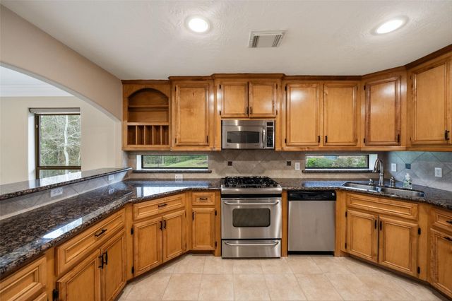 901 Longmire Road 28, Conroe, TX 77304