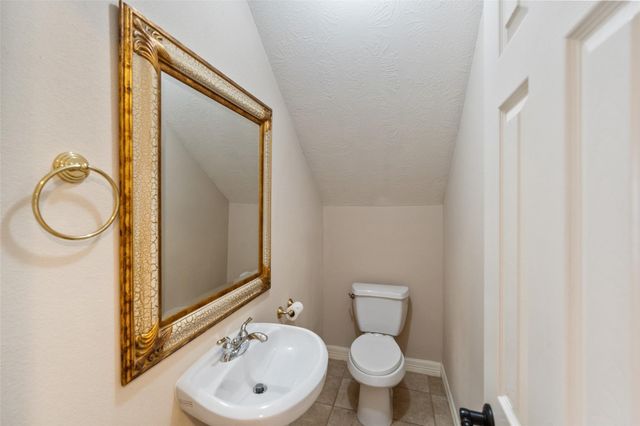 901 Longmire Road 28, Conroe, TX 77304