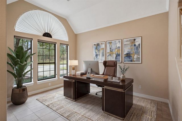 901 Longmire Road 28, Conroe, TX 77304