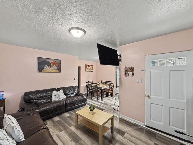 3508 37th Street, Des Moines, IA 50310