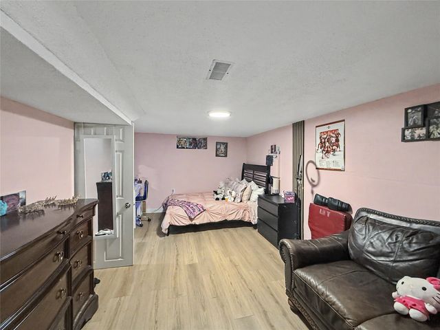 3508 37th Street, Des Moines, IA 50310