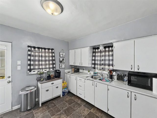 3508 37th Street, Des Moines, IA 50310