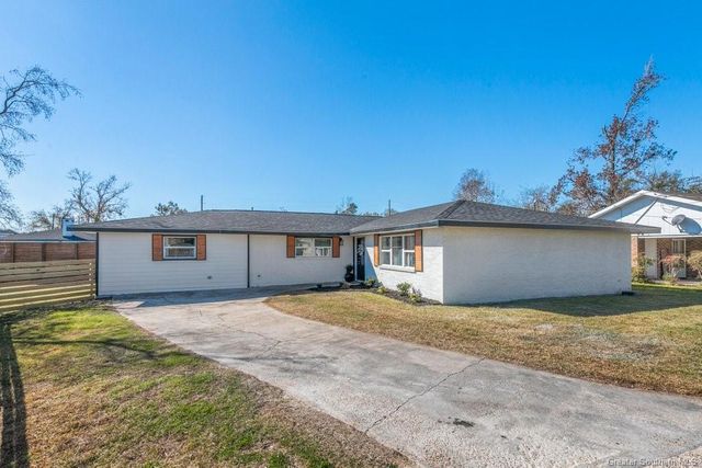 1517 Sarah Drive, Lake Charles, LA 70605