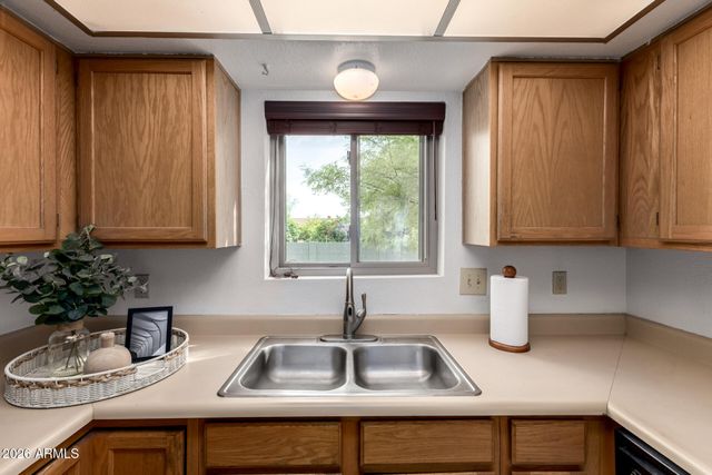 2315 W UNION HILLS Drive 115, Phoenix, AZ 85027