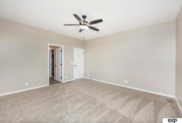 6851 Stony Point Drive, Papillion, NE 68133