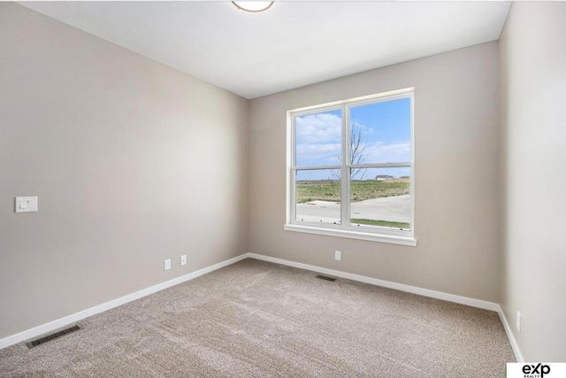 6851 Stony Point Drive, Papillion, NE 68133